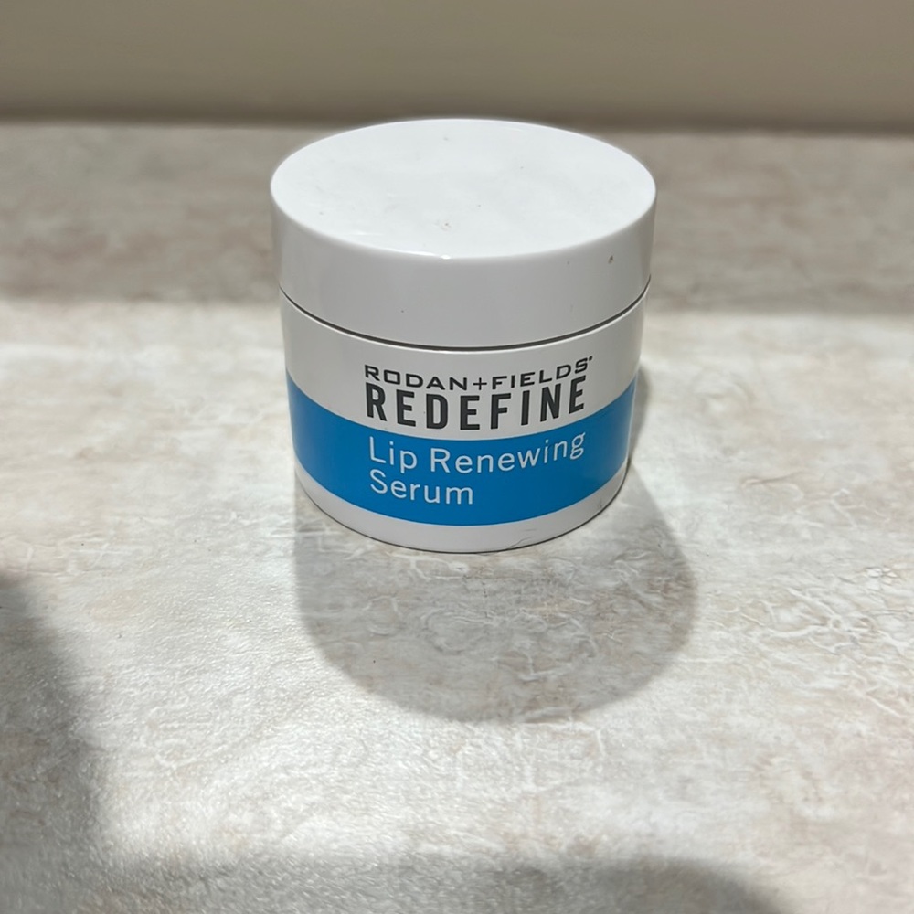 Redefine Lip Renewing Serum
